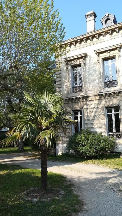 Les Palmiers Bed & Breakfast Mauves Bagian luar foto