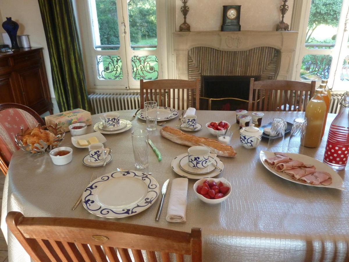 Les Palmiers Bed & Breakfast Mauves Bagian luar foto