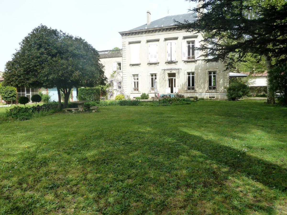 Les Palmiers Bed & Breakfast Mauves Bagian luar foto